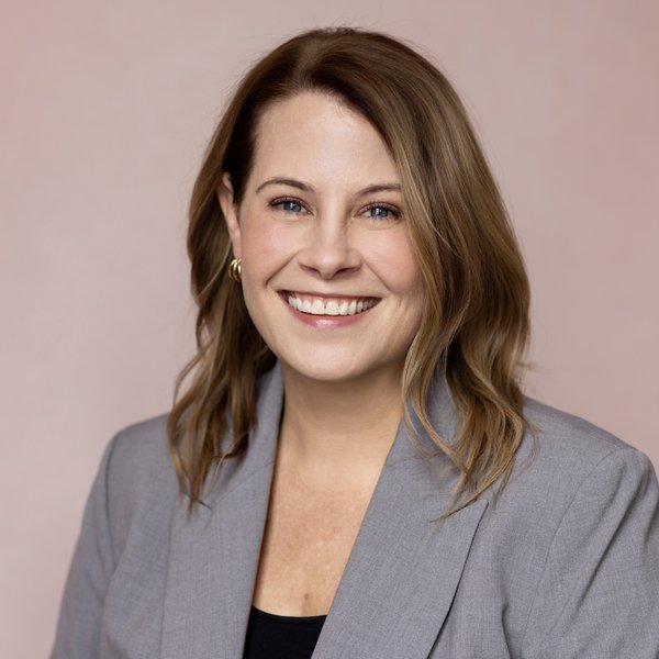Headshot of Jennifer Day