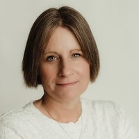 Headshot of Jennifer Lloyd